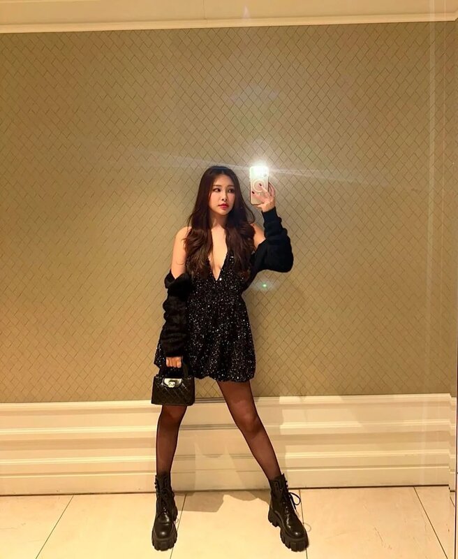 2 蔚雨芯為美容院「蒨斯樺醫學美容有限公司」的合夥投資者.jpg