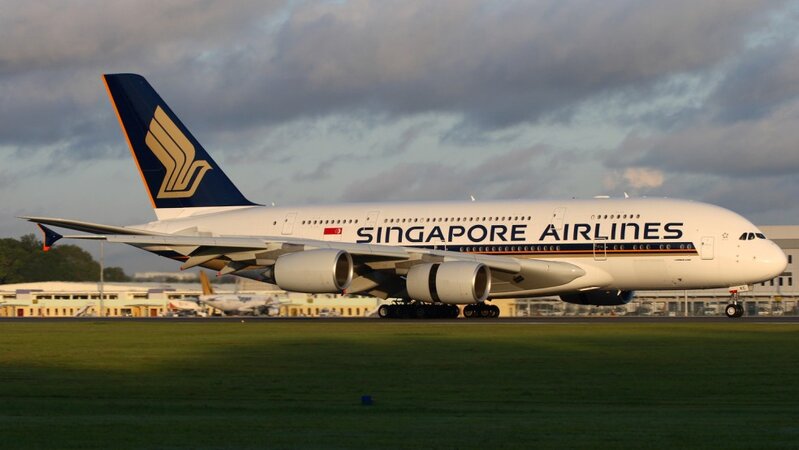 singapore_airlines_A380-984x554.jpg
