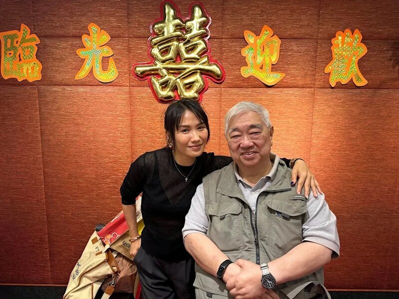 4 梁文韜近年體形漸漲，去年跟袁彩雲合照時，見到已胖了不少。.jpg