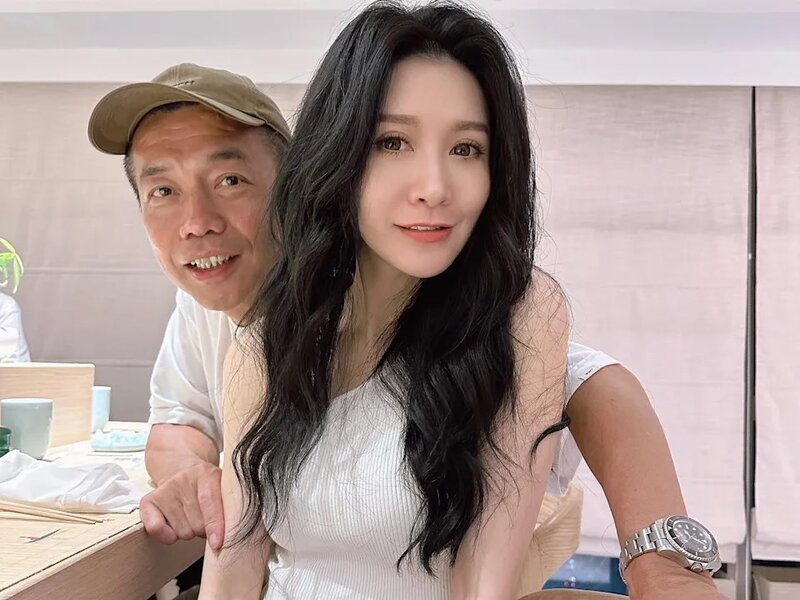 1 Monique經常在社交平台分享闊太生活之日常，更與富商丈夫曬恩愛。.jpg