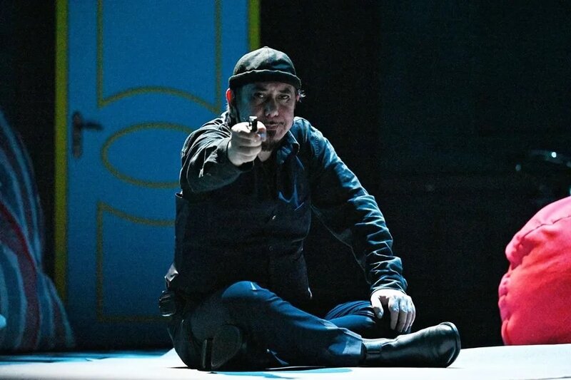 5  黃秋生近日正忙於演出舞台劇《螳螂捕蟬》。（fb@黃秋生 Anthony Perry）.jpg