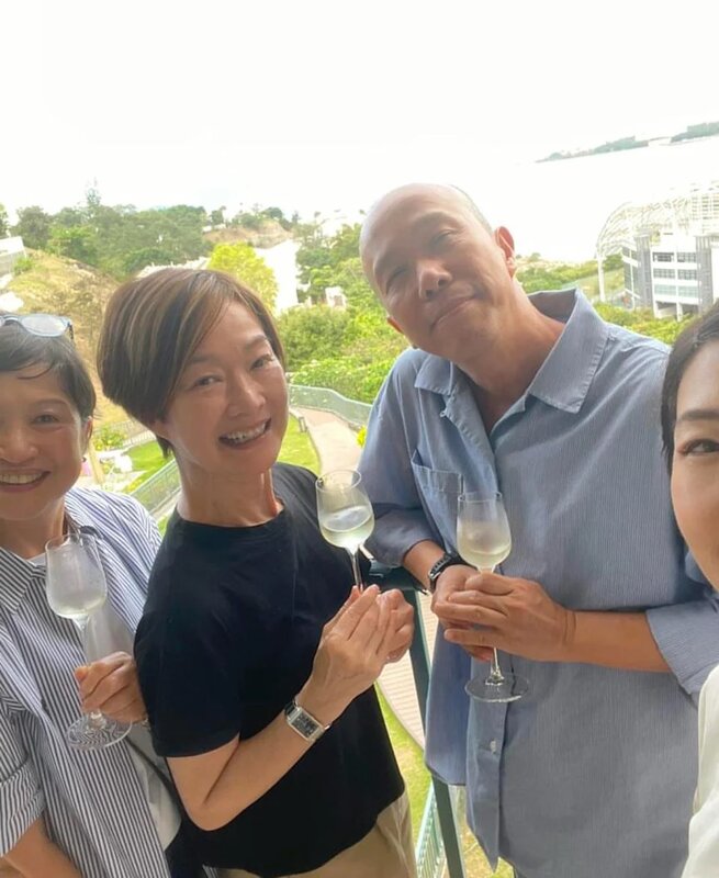 1 眾人在露台留影.jpg