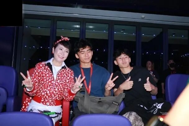 2 Lucas與Quintus早前睇父親謝霆鋒演唱會成熱話。.jpg