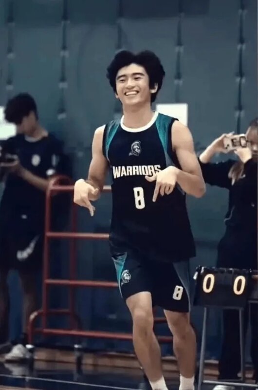 9 Lucas顏值登頂。.jpg