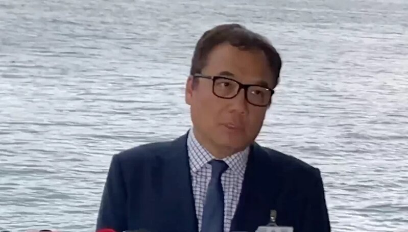 國安處拘 1 男 4 女 涉網上港獨言論 聲稱啟德體育園、中方駐港機構放炸彈.jpg