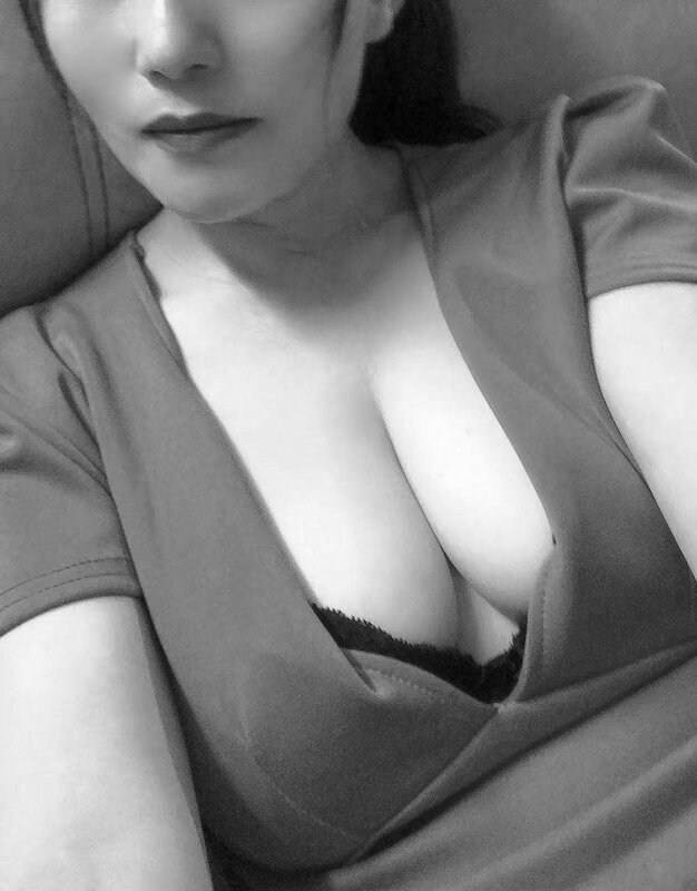 fong3276607aab  BW.jpeg