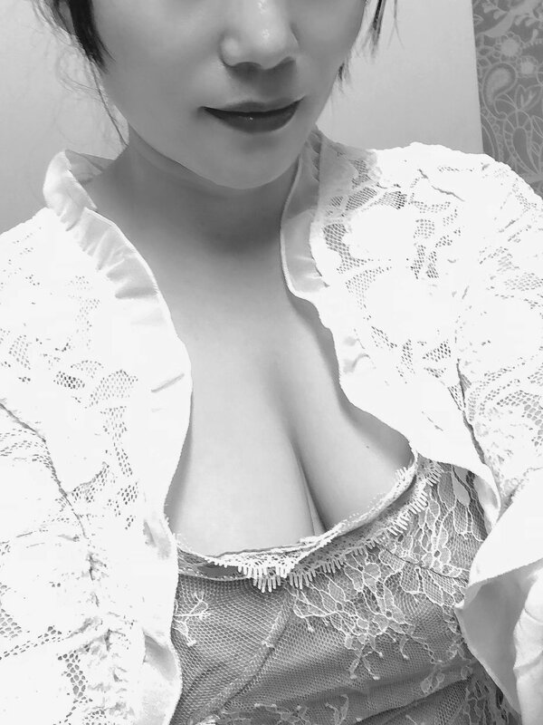 fong3276607aac BW.jpeg