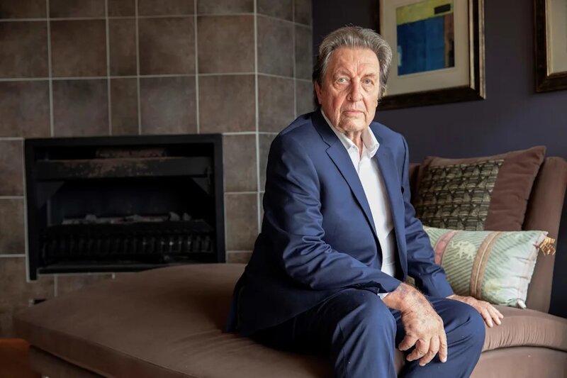 馬斯克的數年前與繼女生下最少兩名子女。 「人生在世，就是為了生育」是他的格言。 ·.jpg