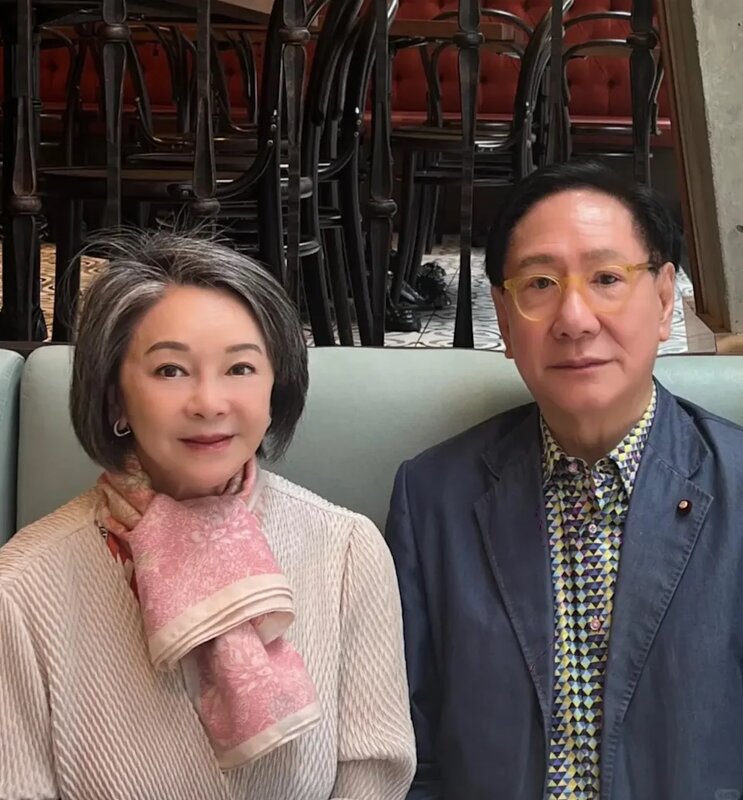 1 查小欣喺加拿大同79歲鄭經翰聚舊.jpg