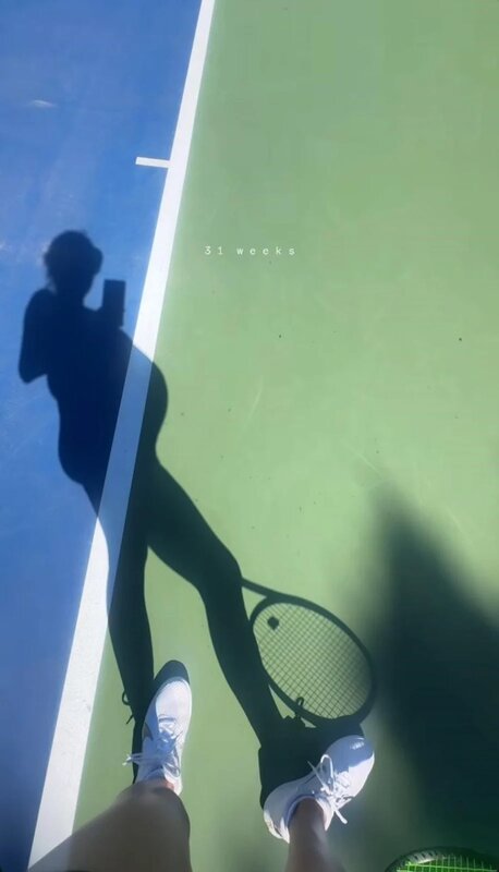 3  42歲謝婷婷挺8個月巨肚打網球.jpg