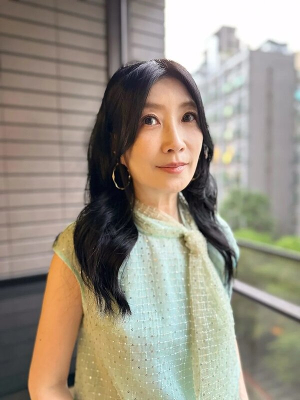 2 黃嘉千幾天前PO近照，整個人容光煥發。.jpg