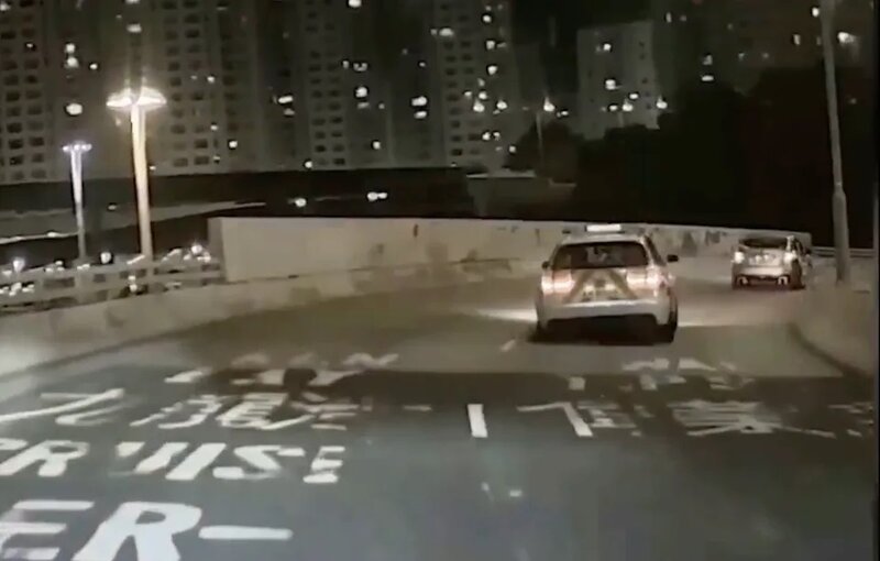 2 涉案車輛全程以平均時速 120 公里行駛。（網上影片截圖）.jpg