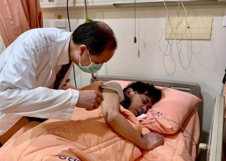 陳水扁上載病床照 自揭連日血便需切除息肉.jpg