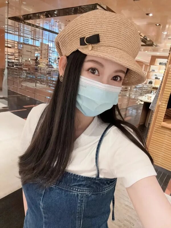 2 愷樂（如圖）雖然戴著口罩，但明亮的雙眼仍看起來十分好看。.jpg