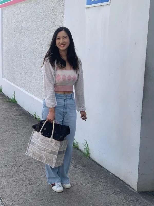 8 Phoebe，26歲。.jpg