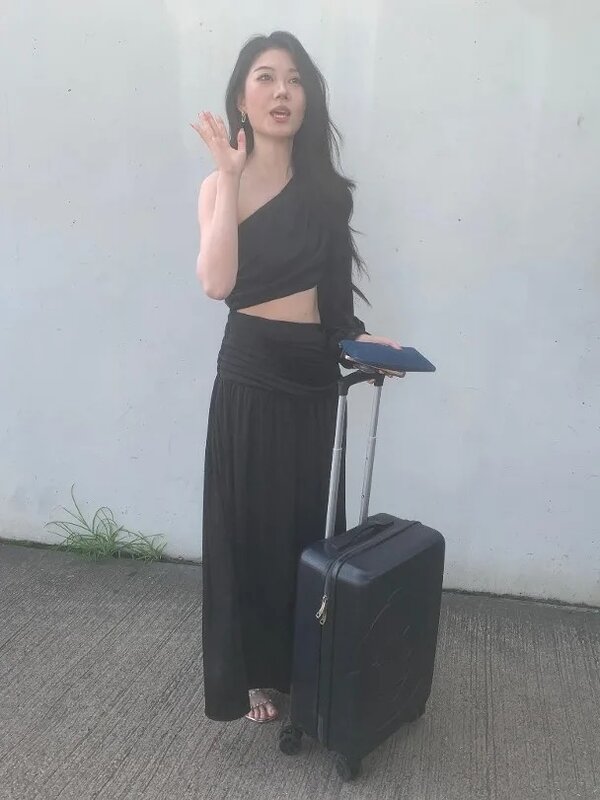 13 Vailyn，27歲，深圳英文老師。.jpg