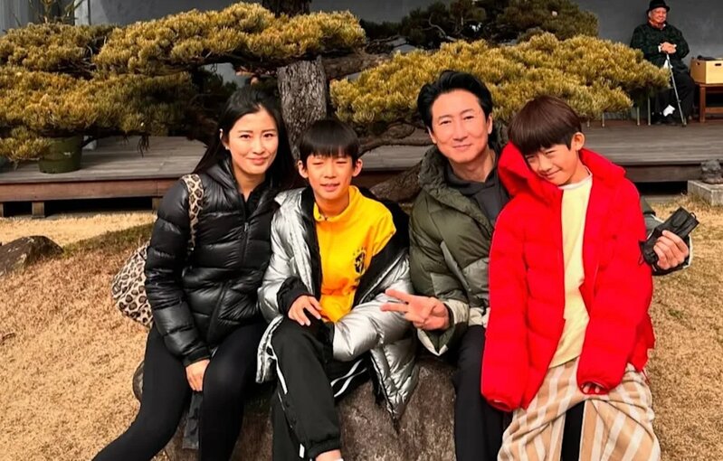 4 洪天明周嘉蔚育有2子.jpg