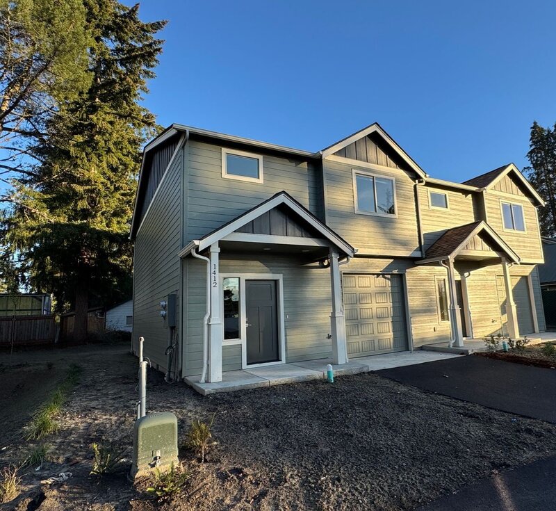 1411-bella-rose-huge-1780-sqft-centralia-wa-building-photo.jpg
