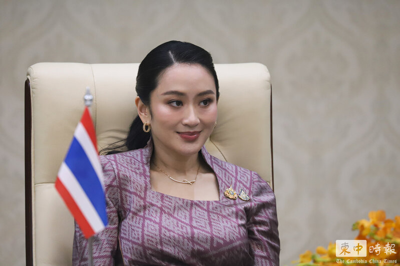 女首相  佩通坦.jpg