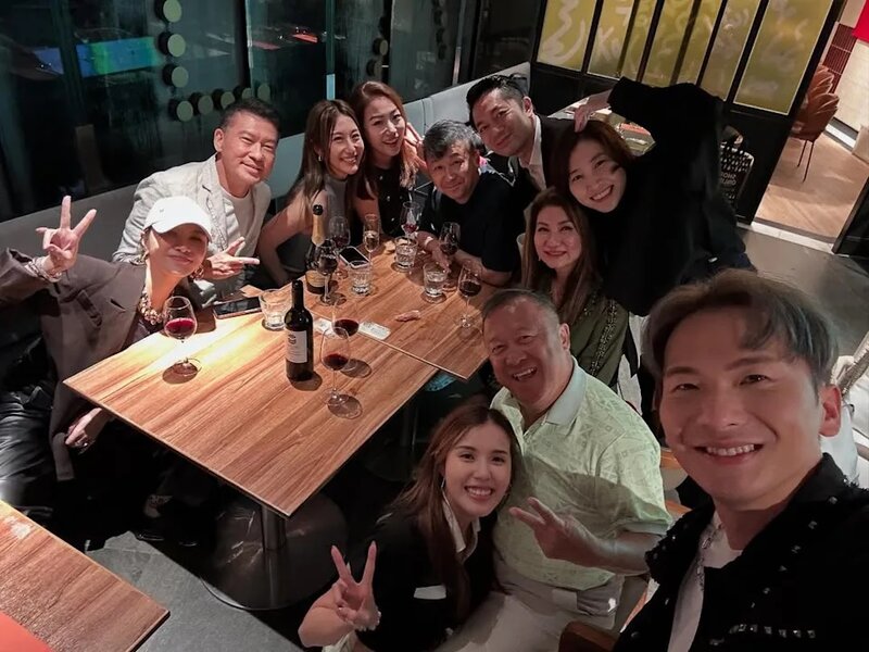 1 25歲鄧凱文與曾志偉親暱合照惹熱議.jpg