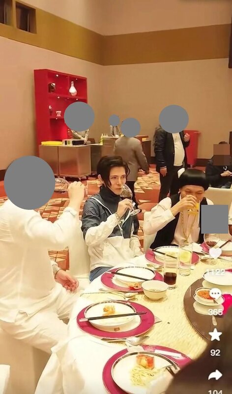 3   八両菜鬧爆八両金之餘，仲大爆30歲嘅八両仔「懶到出汁」（影片截圖）.jpg