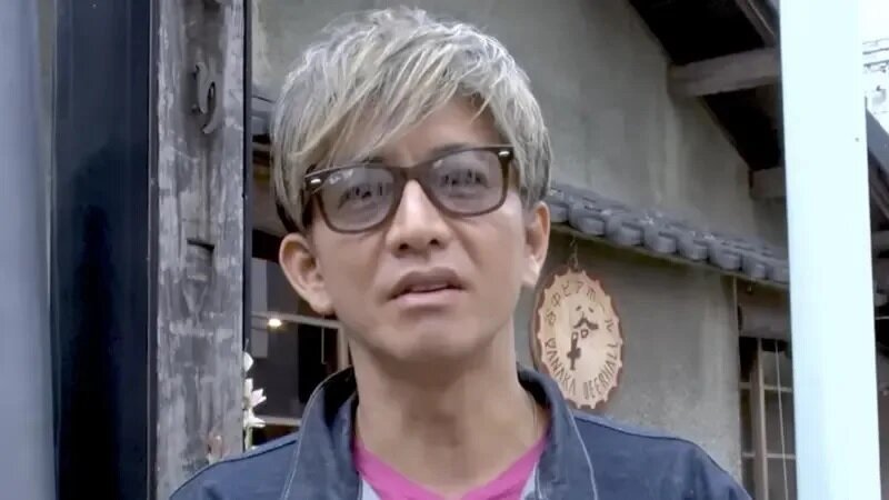 1 日本國民老公木村拓近日在拍攝節目時，碰上一對買麵包錢不夠的小兄弟，得知狀況後他.jpg