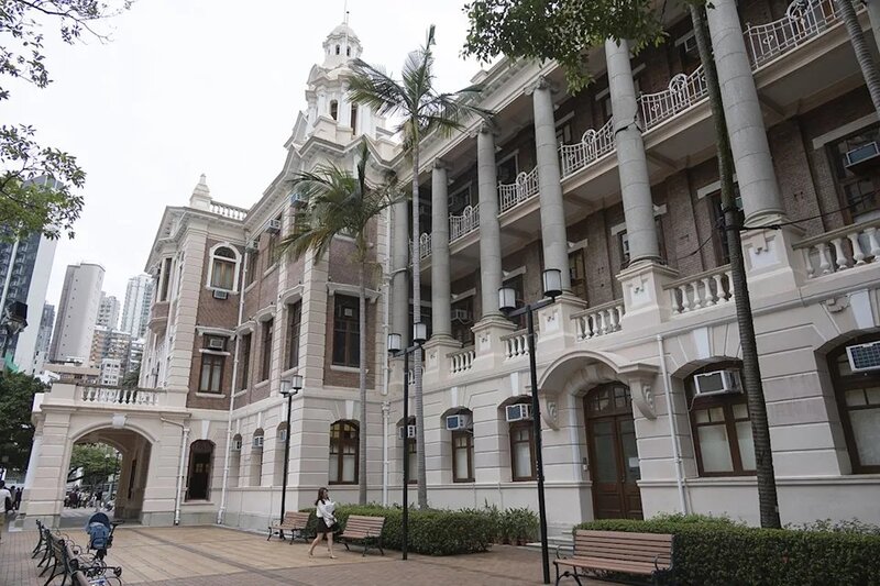 港大法律系學生疑以AI製同學色情照 港大發警告信.jpg