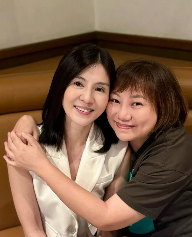 1 楊采妮同DJ雲妮見面食晏.jpg