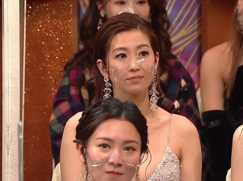 1 王浩信得獎公開後感謝陳自瑤，但Yoyo就疑似黑面.jpg