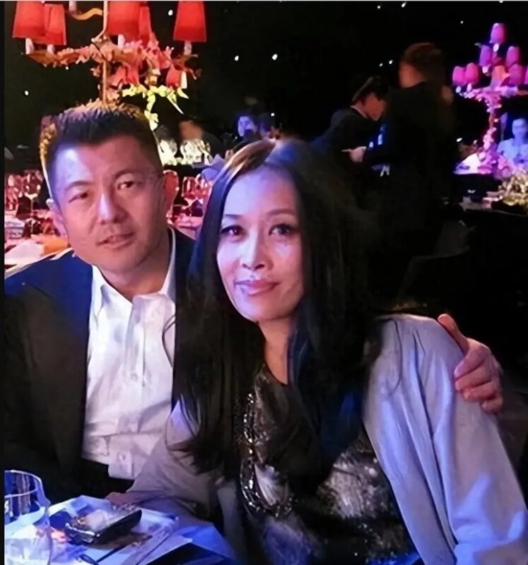 2 那英講過做過最英明的決定就是嫁給孟桐。.jpg