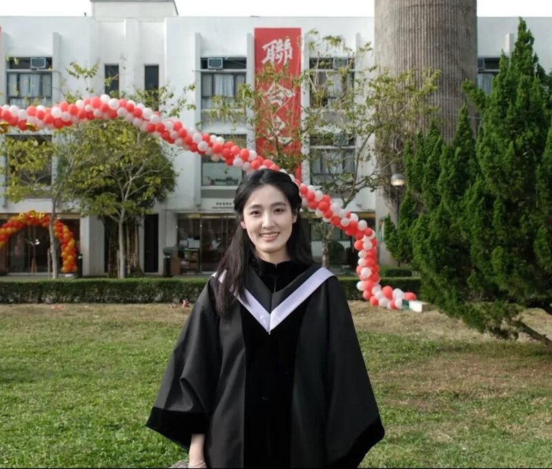 8  陳芷珊今年先喺中大畢業.jpg