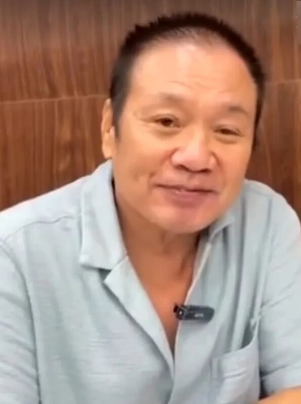 1 羅莽左眼皮似微腫，出現「大細眼」情況，不知是否眼睛受刺激所致。（小紅書影片截圖）.jpg