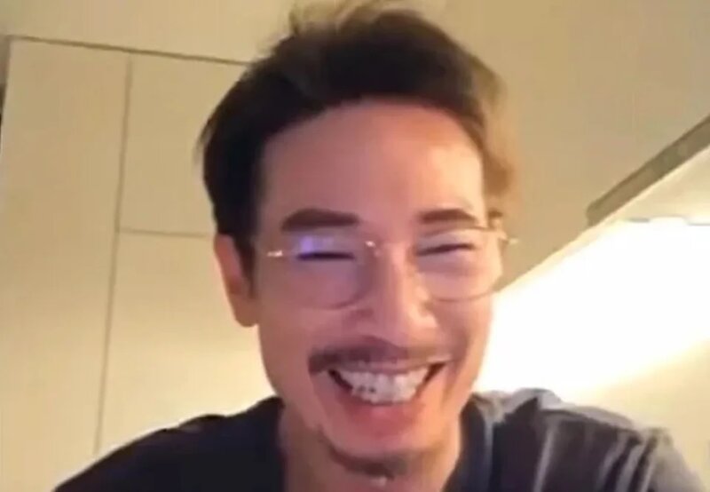 1 陳豪開Live時笑容滿面.jpg