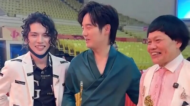 2 八両仔被指顏值大進化，網民讚他「靚仔」、「超帥」，又指是「基因突變」。（小紅書.jpg