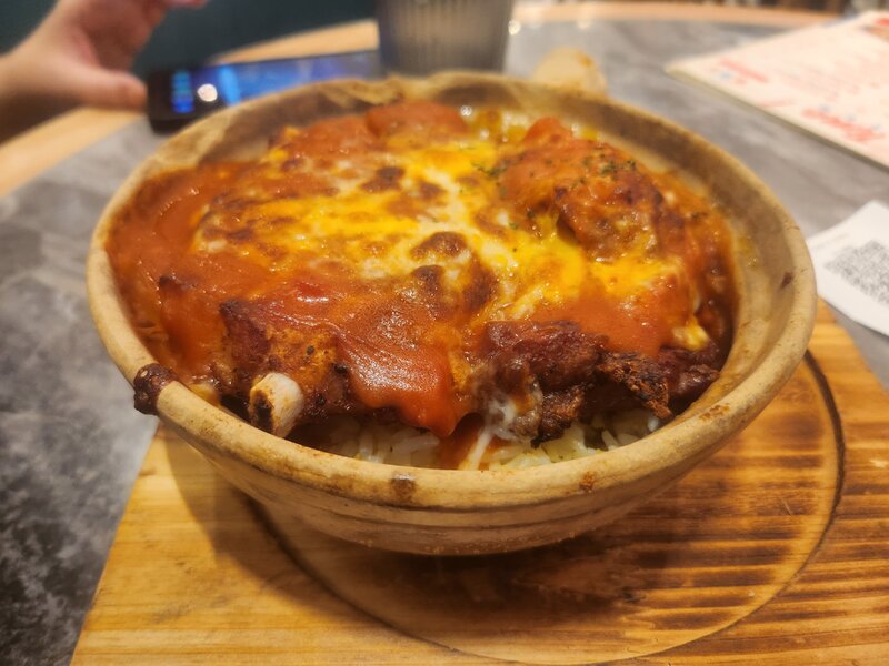 芝士蕃茄豬扒煲仔焗飯.jpg