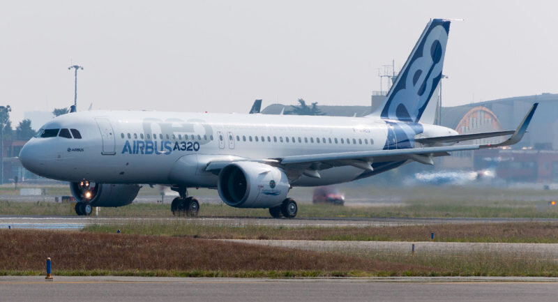 1920px-Airbus_A320neo_first_takeoff_at_Toulouse_Blagnac_Airport_03-800x433.jpg