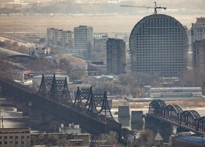 因疫情暫停多時 中朝邊境陸運郵路恢復.jpg