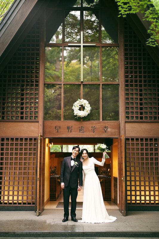 2 劉俊謙與蔡思韵升格夫妻，開心與大家分享喜訊。..jpg