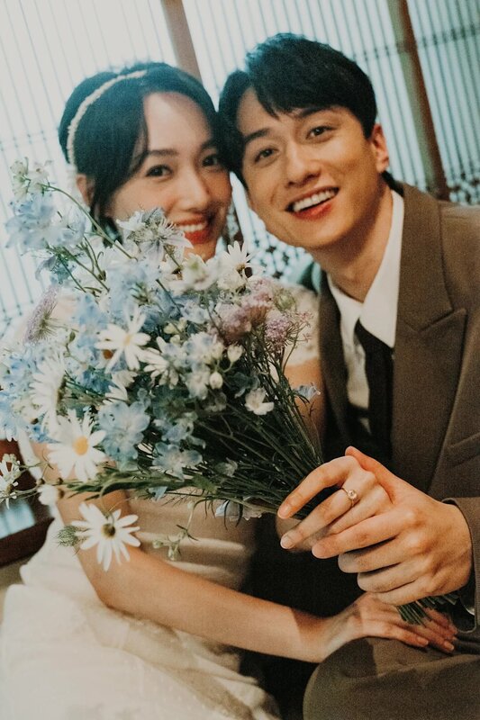 5 劉俊謙及蔡思韵從工作上的演出拍檔，到生命中不可或缺的伴侶，今天宣布：「我們結婚了！」.jpg