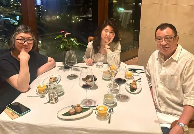 4 許紹雄一家三口.jpg