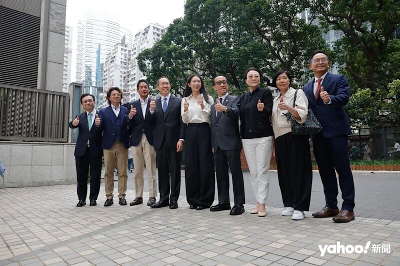 2 （左起）美麗華集團首席營運總裁陳宗彝、粵海（國際）酒店管理集團董事總經理趙爽、.jpg