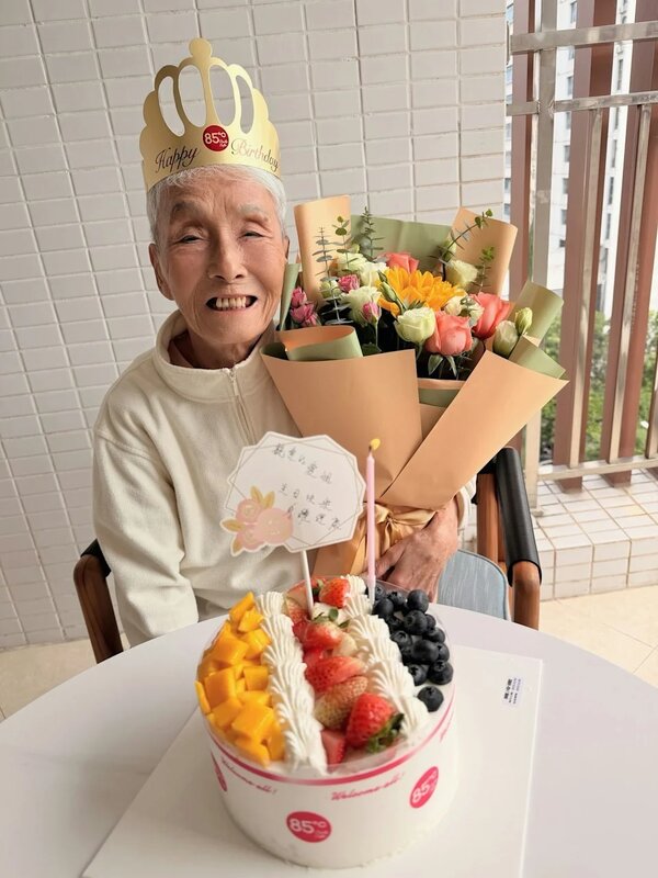 1 梁愛日前慶祝87歲生日.jpg