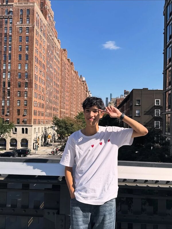 10 李克勤大子李立仁.jpg