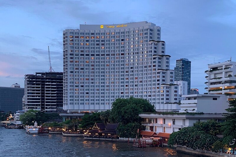 Shangri-la_Hotel_Bangkok_2019.jpg