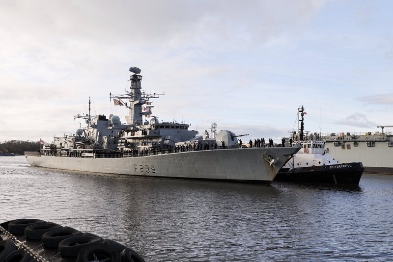 HMS Richmond  F239   -  101.jpg