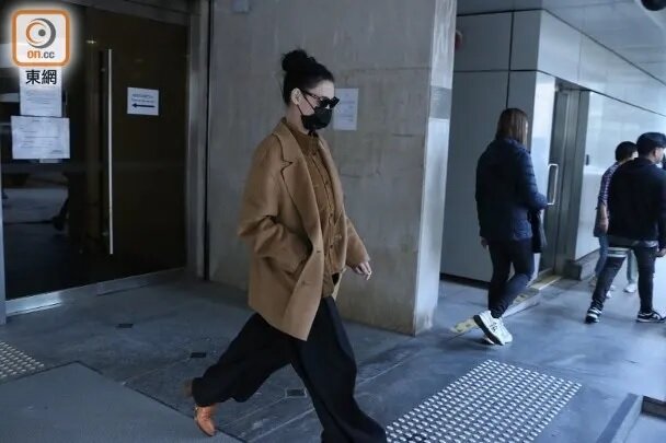 2 張栢芝自言已經兩日冇瞓過。.jpg