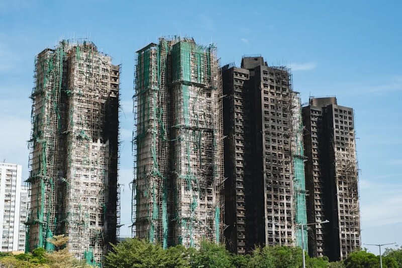 宏福苑五級火｜齒科法醫指遺體受大火破壞 或從牙齒提取DNA 金屬飾物有助辨認.jpg