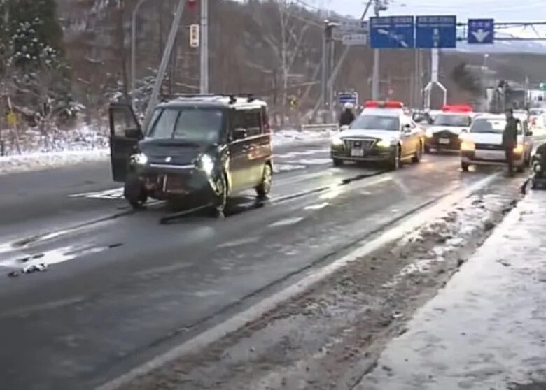 港男北海道自駕遊逆線撞車 致一人重傷被捕.jpg