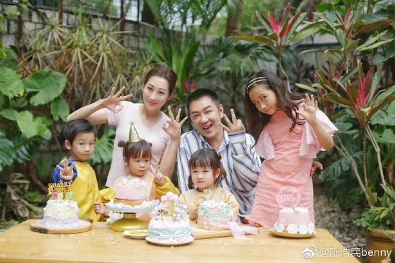 5 陳浩民與太太蔣麗莎育有4名子女，開支不菲。.jpg