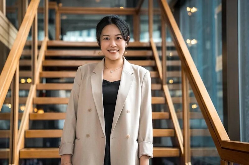 劉珈汶在英國再受匿名信滋擾，她被人用 AI 生成深偽裸露照片，稱她從事性工作。.jpg